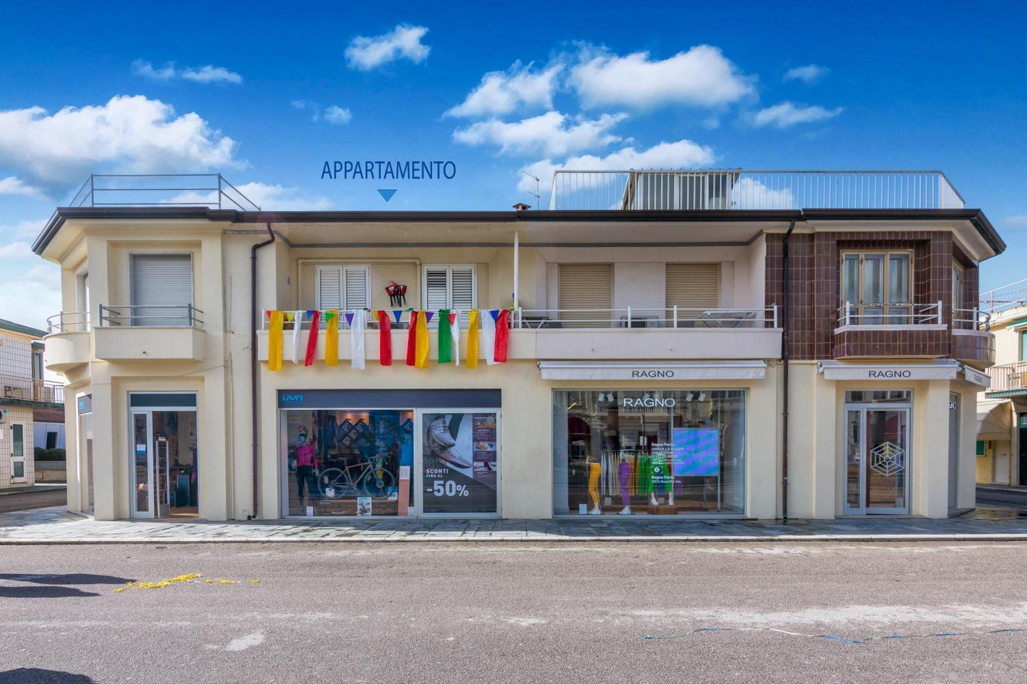 Appartamento Viareggio sul Mare Esterno foto